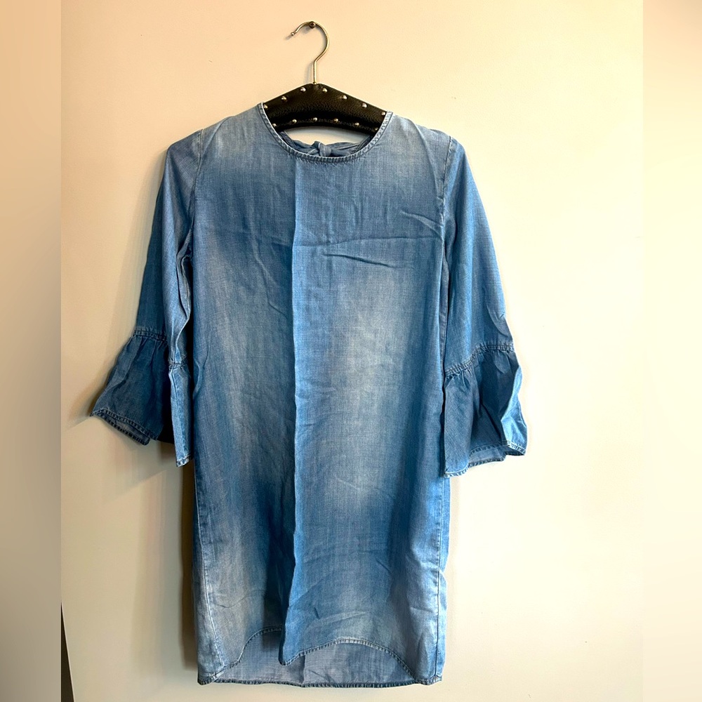 Anthropologie Cloth & Stone super sweet jean dress! ✌️